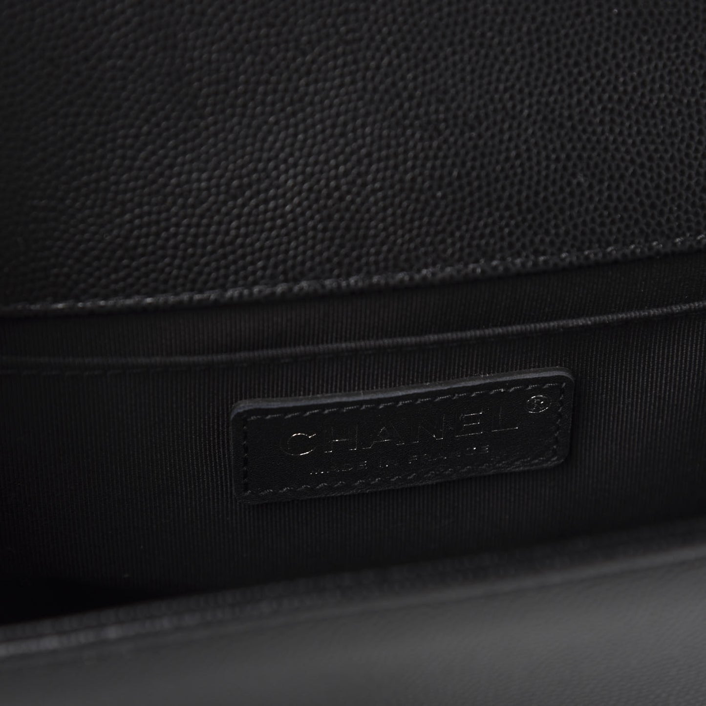 Caviar Quilted Medium Boy Flap Black