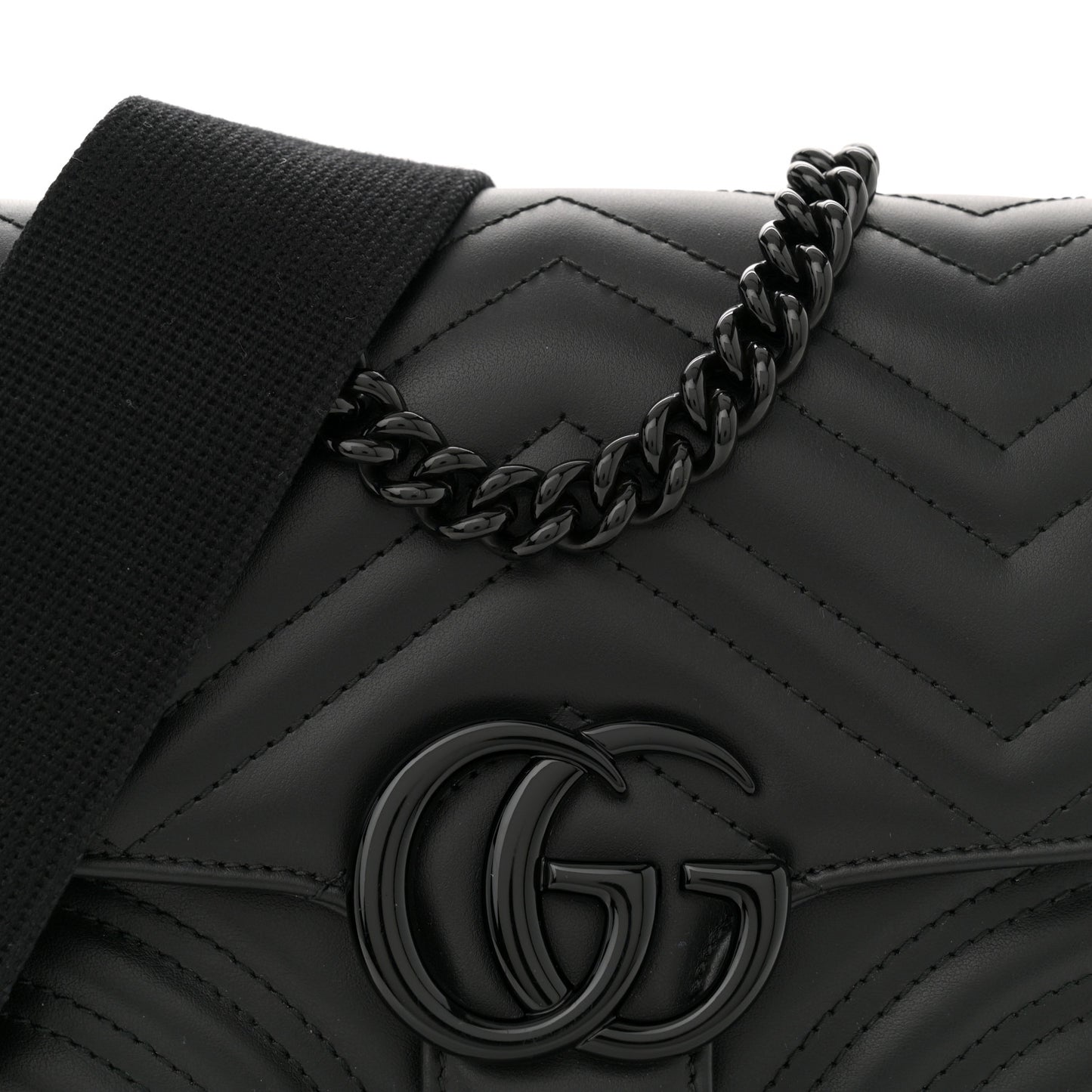 Calfskin Matelasse Monochrome Mini GG Marmont Crossbody Shoulder Bag Black