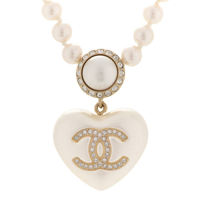 Chanel Pearl Crystal CC Heart Short Necklace Pearly White Gold 4 of 6