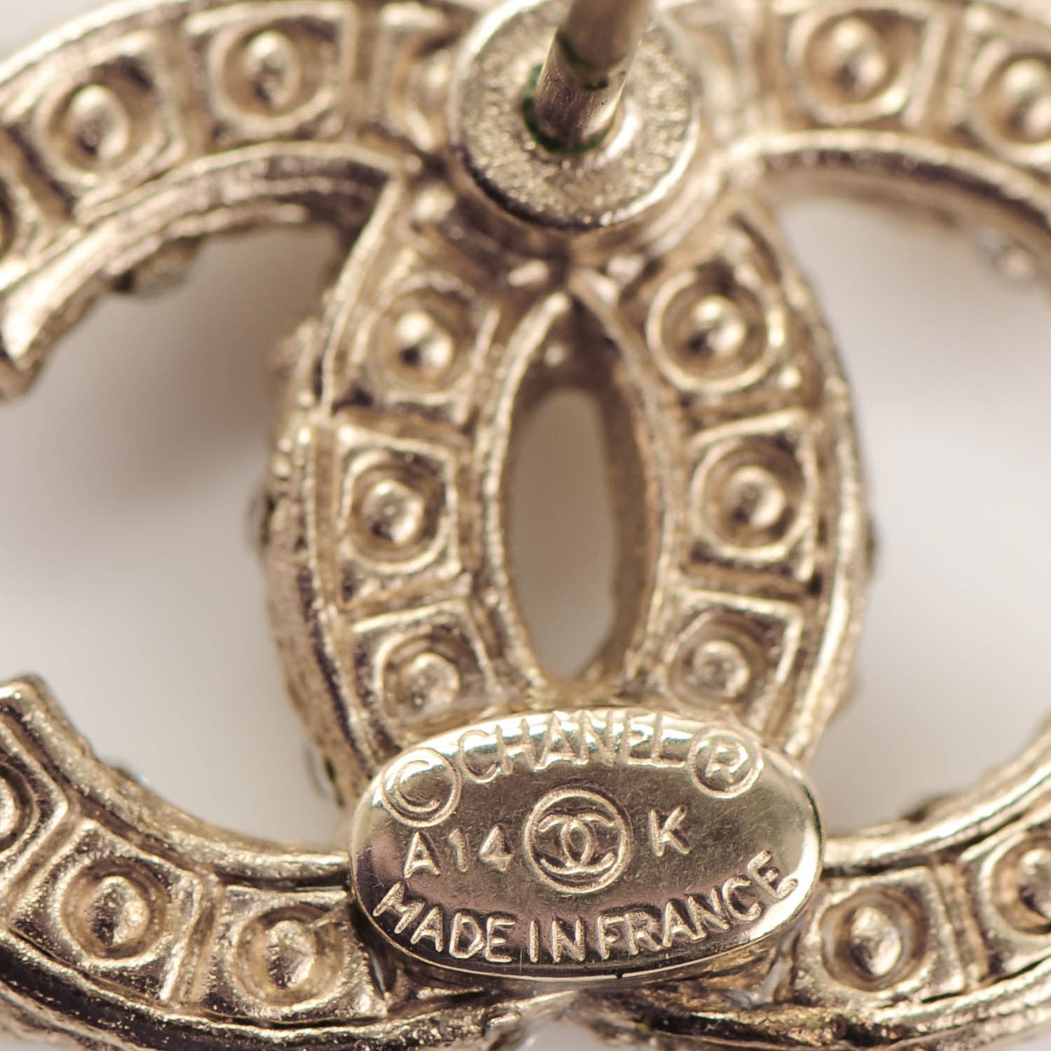 Chanel Pearl CC Earrings Gold 3 of 5