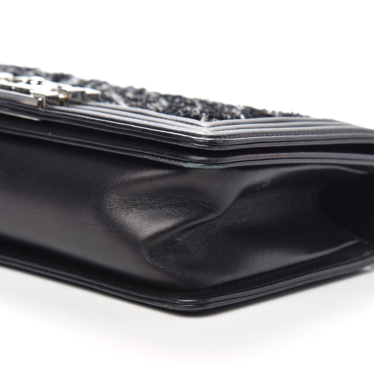 Lambskin Tweed Woven Medium Chevron Boy Flap Black