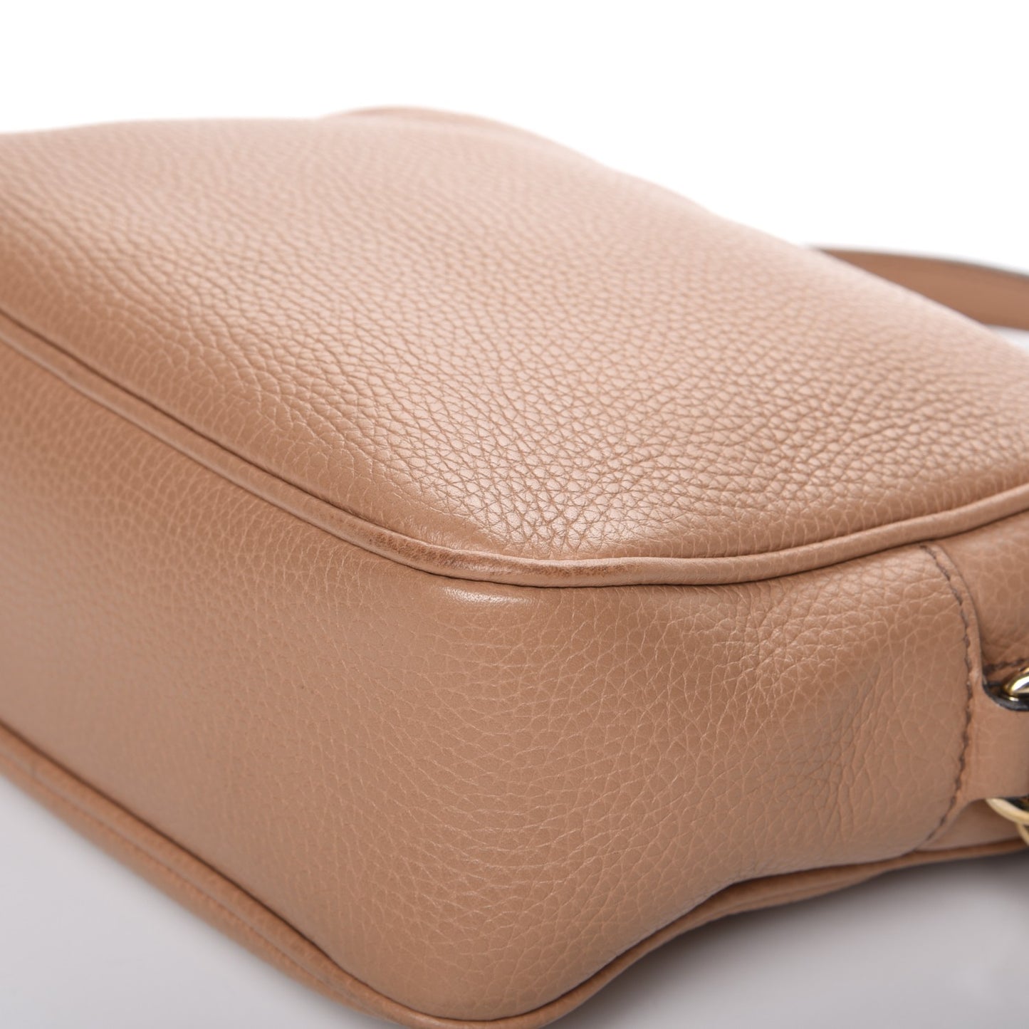 Pebbled Calfskin Small Soho Disco Bag Camelia