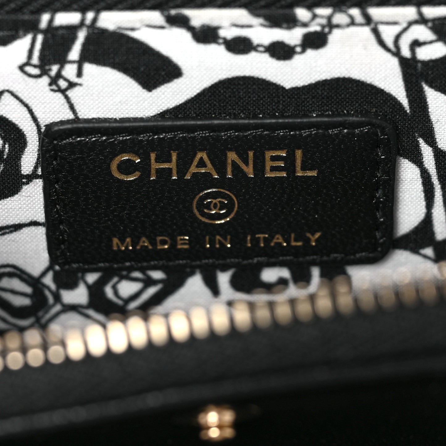 Lambskin Quilted Compact Zipped Wallet Black