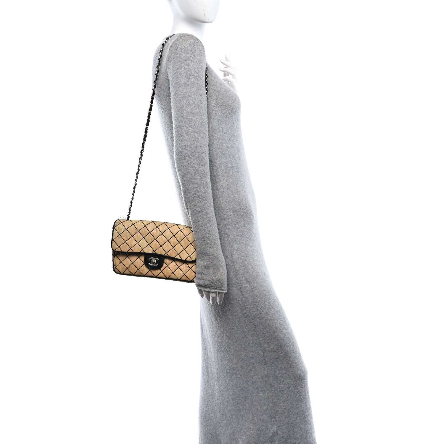 Chanel Straw Diamond Stitch Flap 2 of 12
