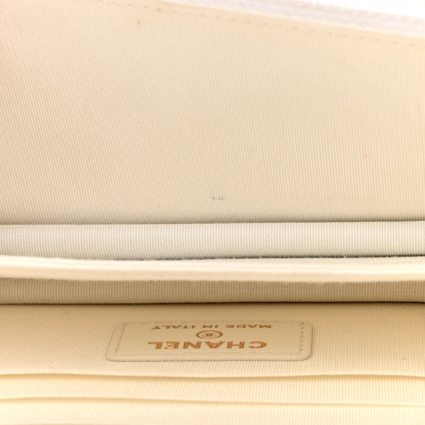 Calfskin Quilted Mini Maxi Pearls Wallet On Chain WOC White