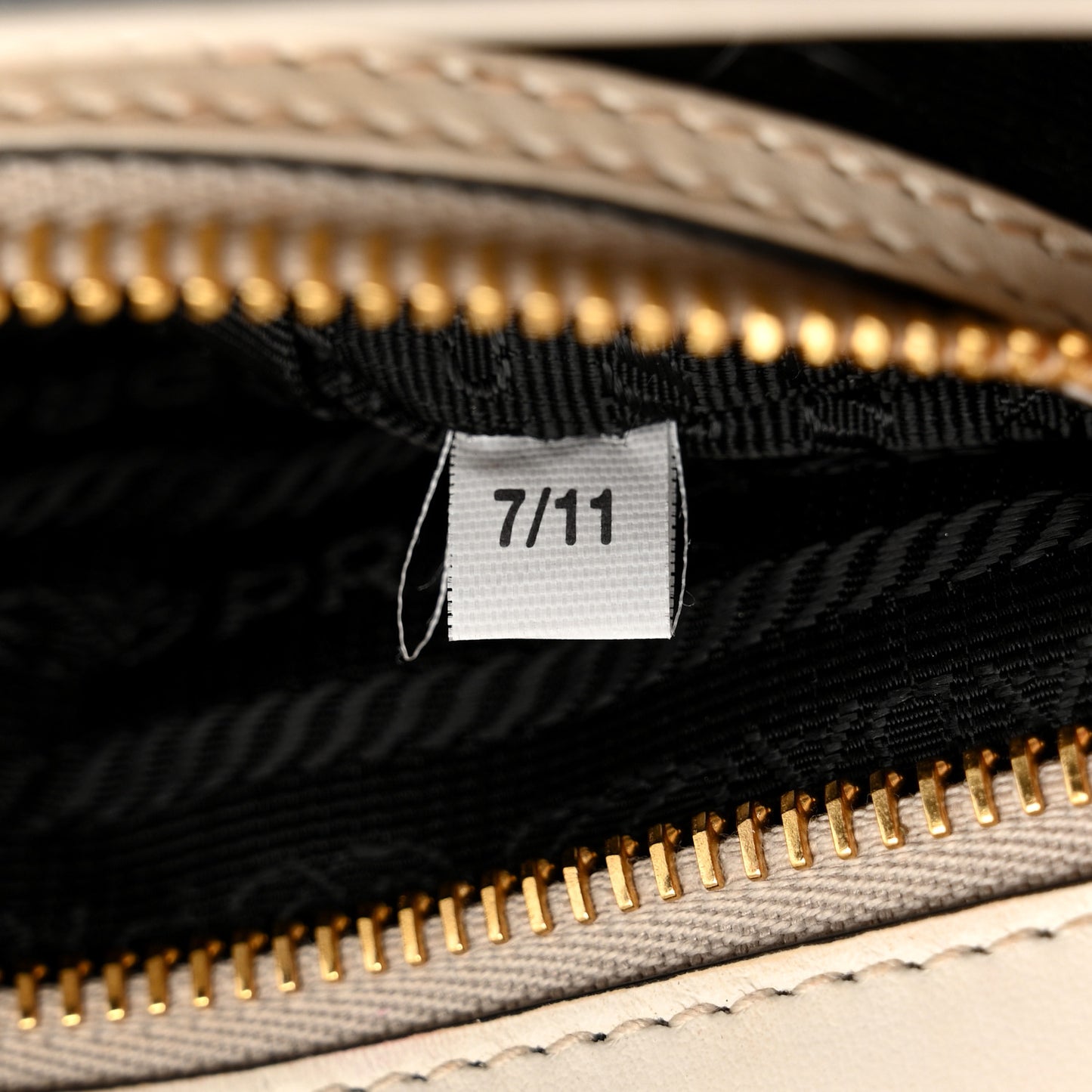 Saffiano Flap Shoulder Bag Bianco