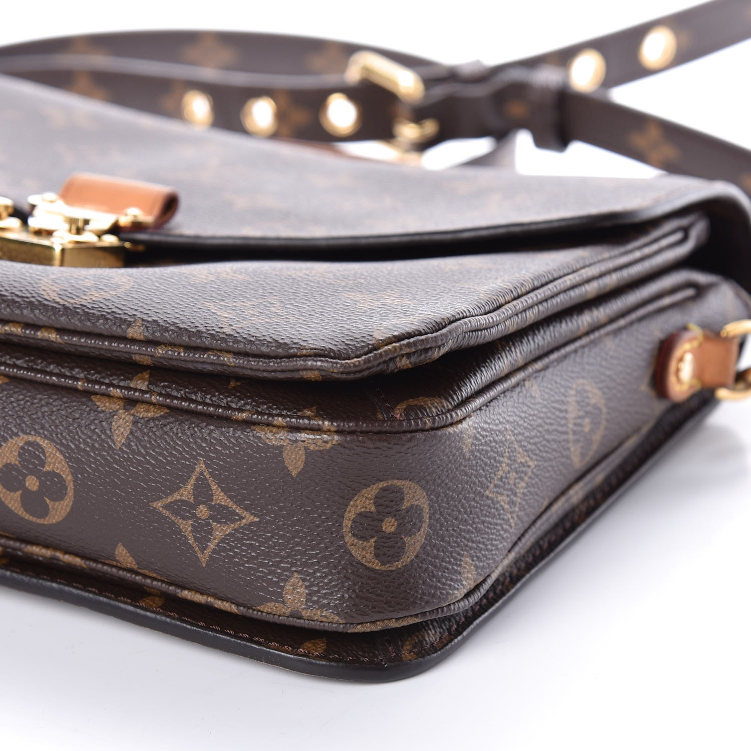 Louis Vuitton Monogram Pochette Metis 6 of 8