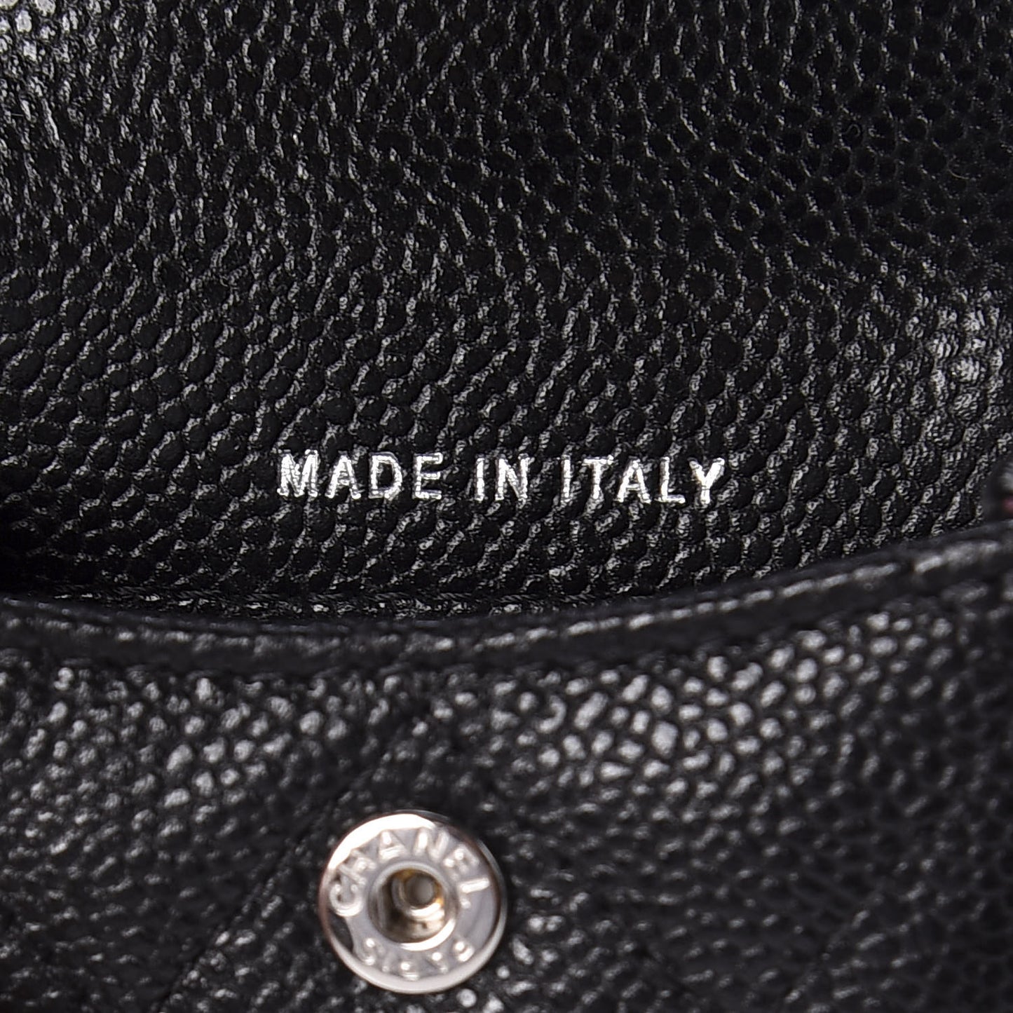 Caviar Quilted Airpods Pro Case Black