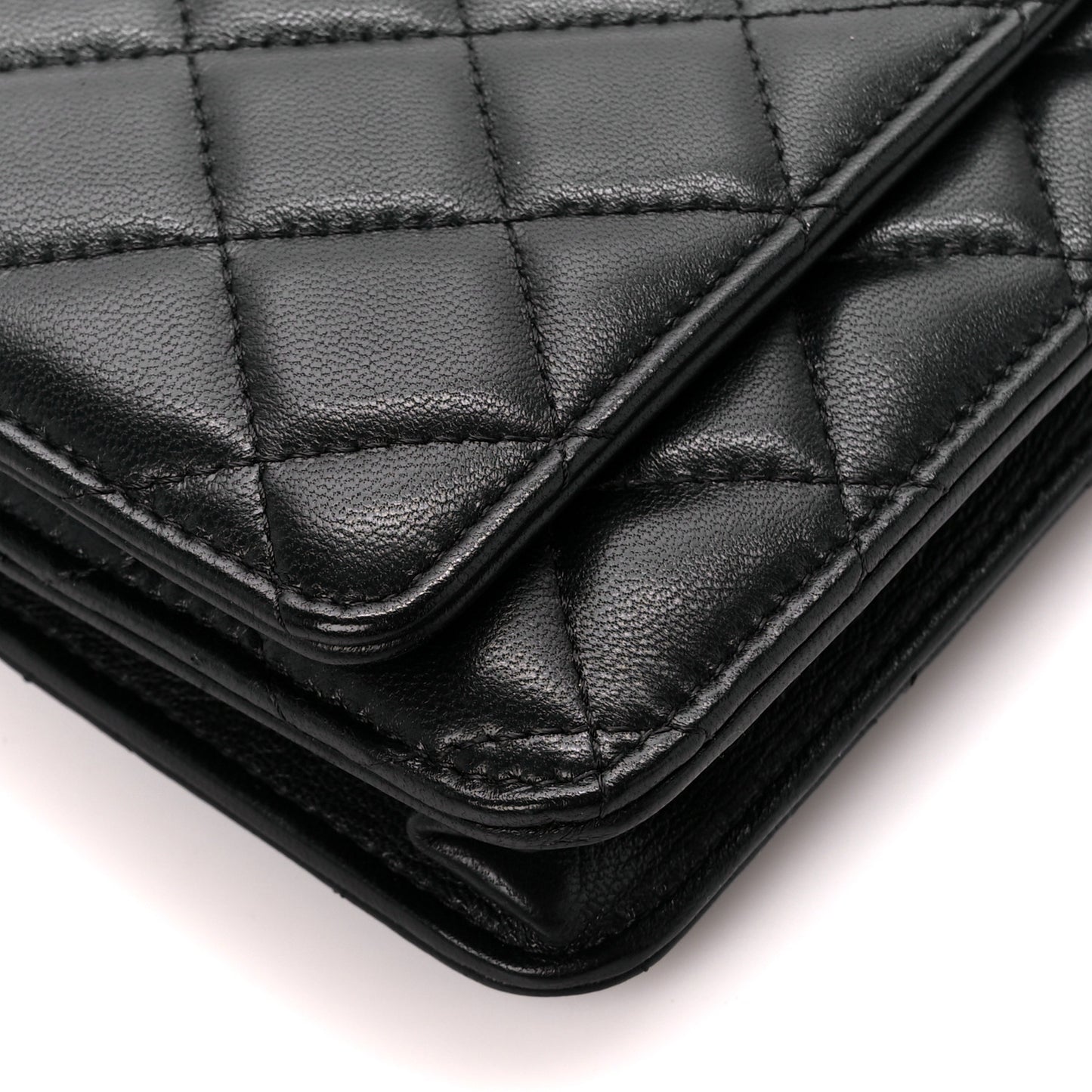 Lambskin Quilted Wallet On Chain WOC Black