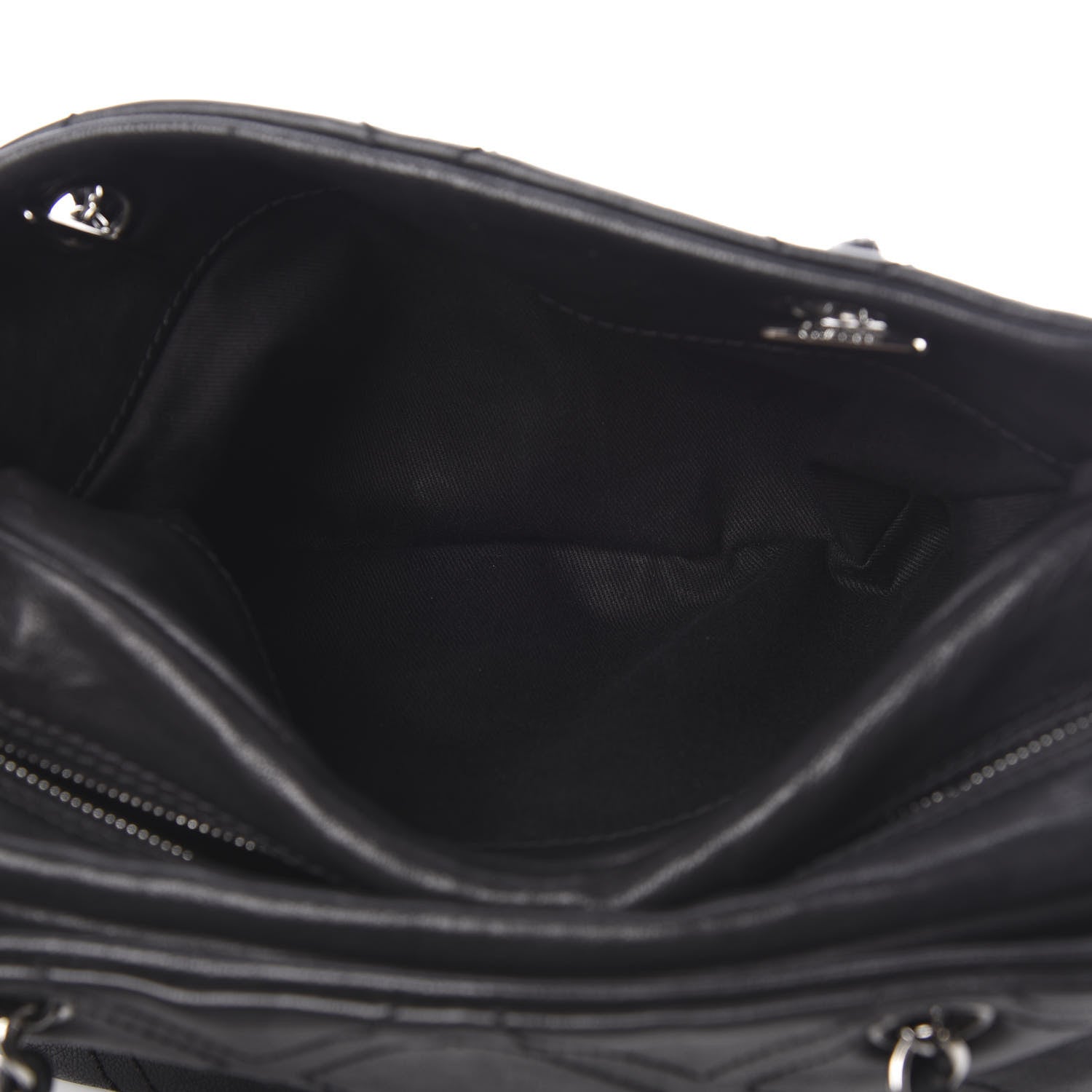 Chanel Calfskin Diamond Stitch Tote Black 5 of 14