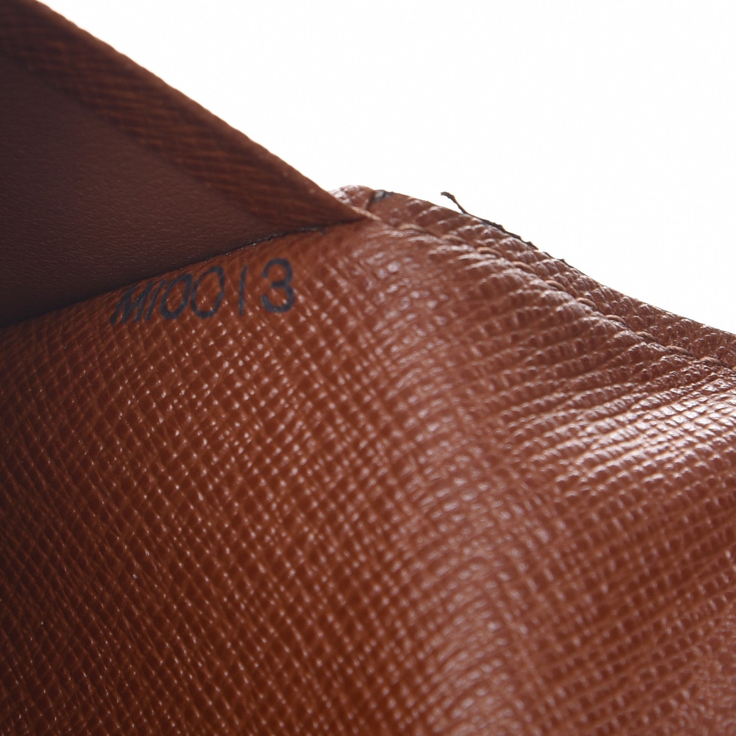 Louis Vuitton Monogram Passport Cover 7 of 7