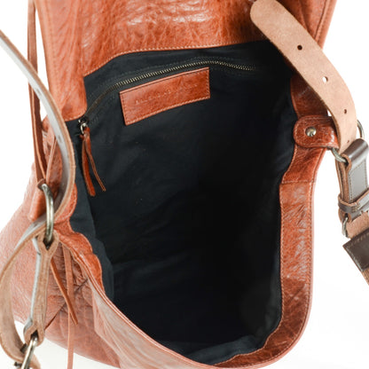 Balenciaga Agneau Besace Messenger Flap Bag Automne 5 of 9