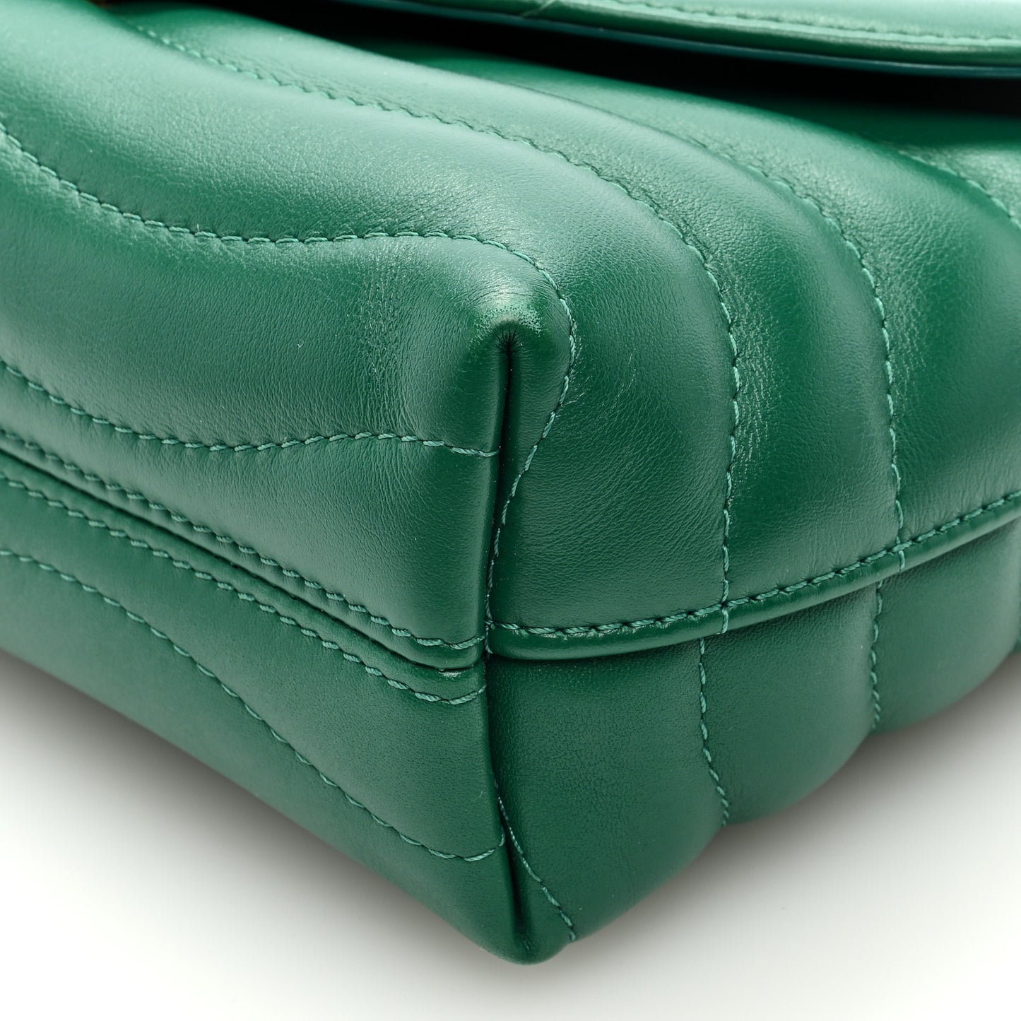Calfskin New Wave Chain Bag MM NM Emerald