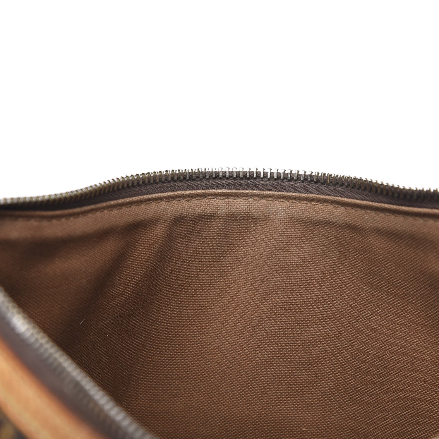 Louis Vuitton Monogram Odeon MM 15 of 15