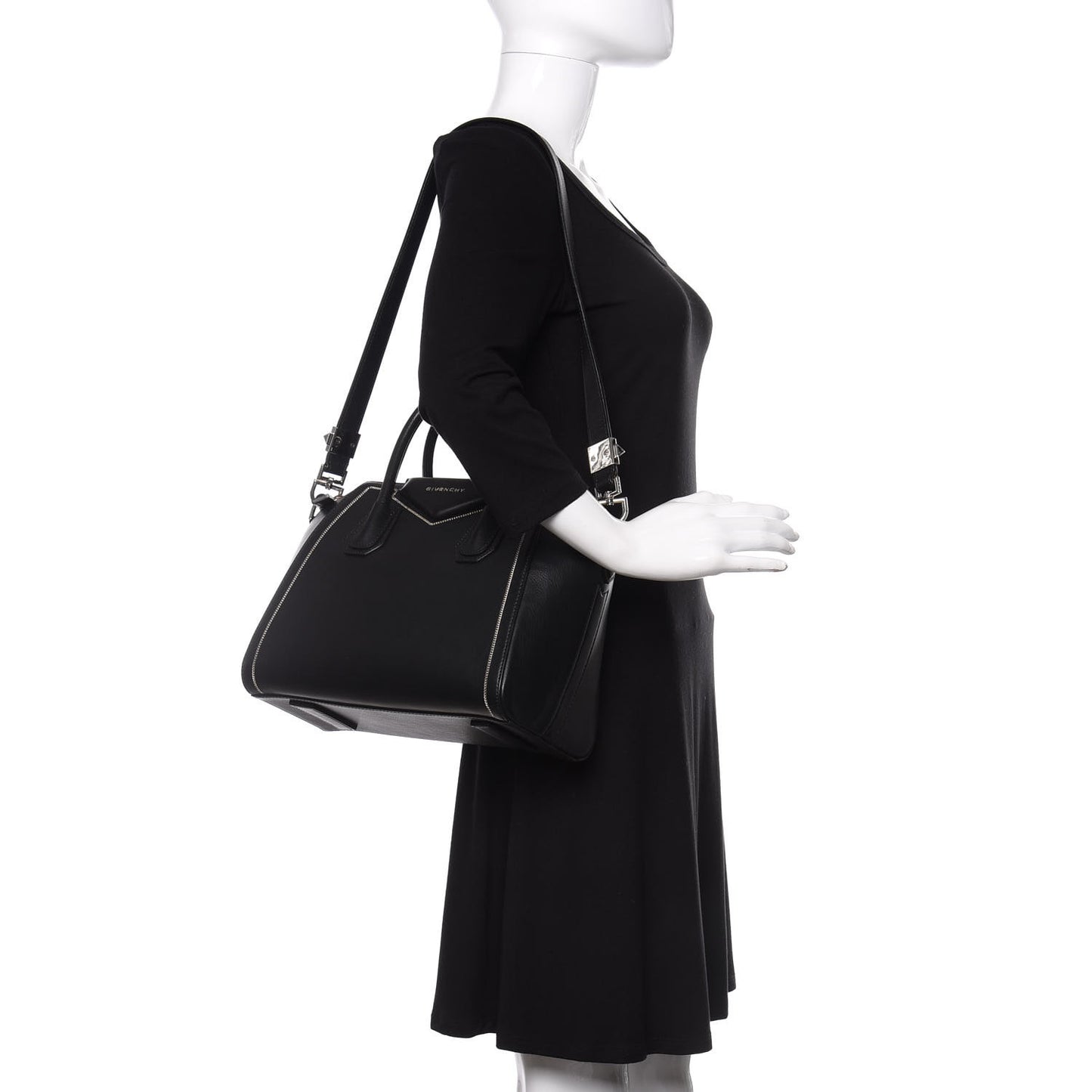 Buffed Calfskin Small Chain Antigona Black