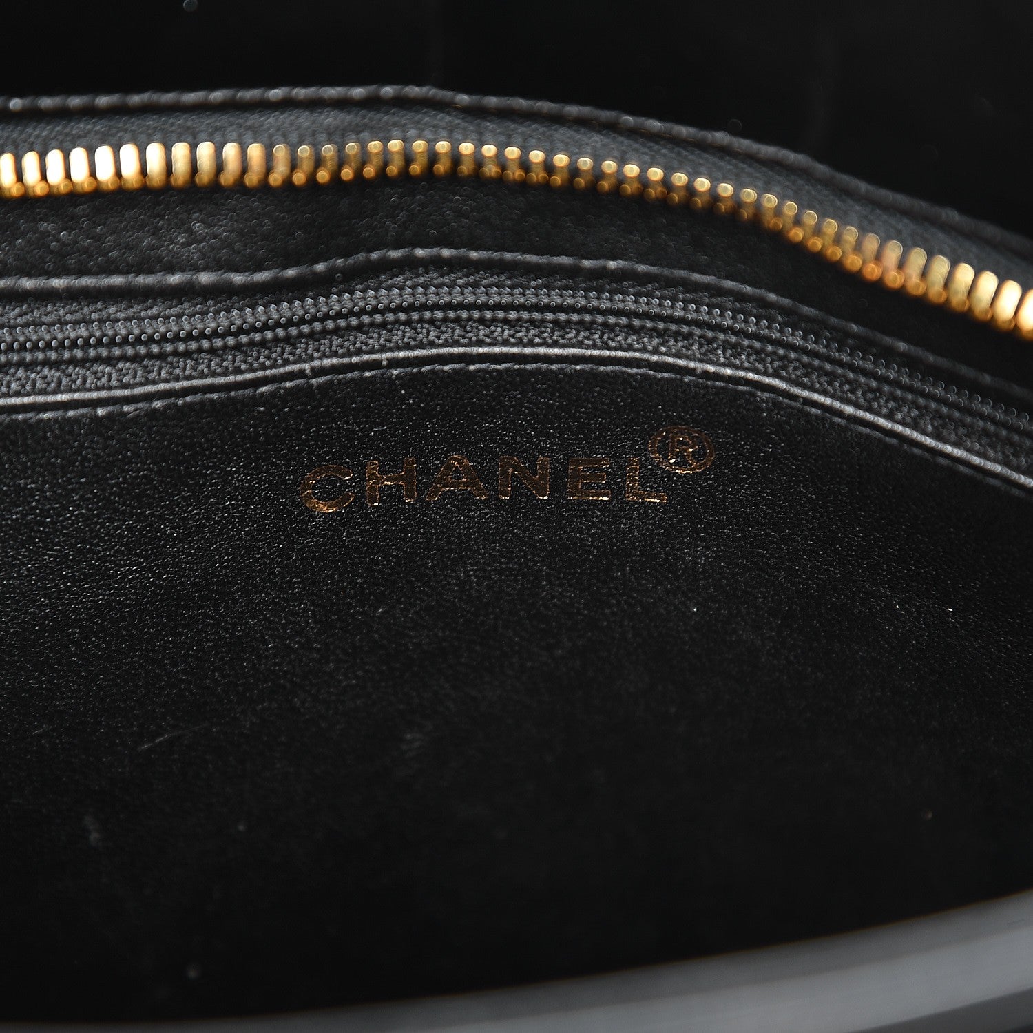 Chanel Patent Quilted Medallion Tote Black 20 of 29