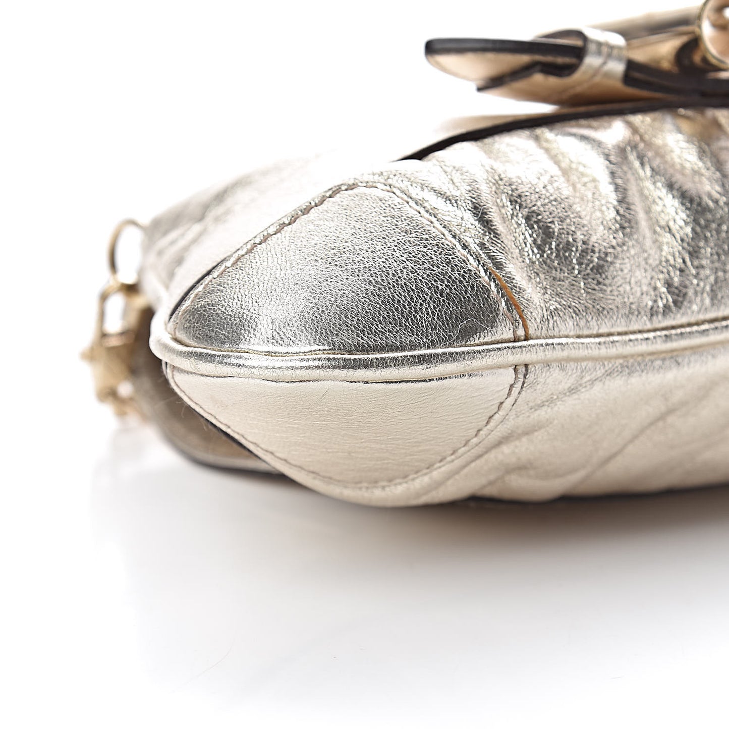 Metallic Calfskin Queen Bow Chain Clutch Gold