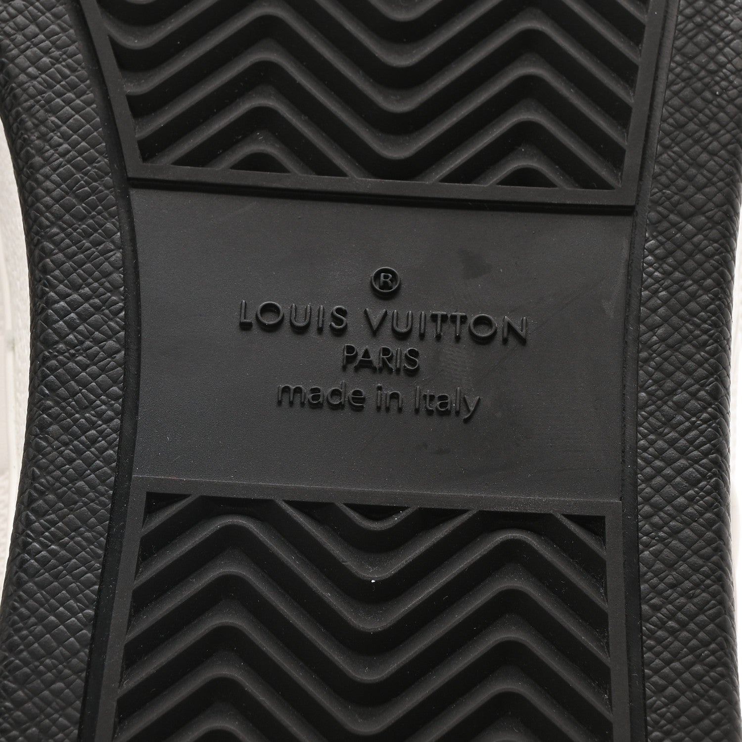 Louis Vuitton Calfskin Maxi Damier Mens Rivoli Sneakers 8.5 Black White 7 of 8