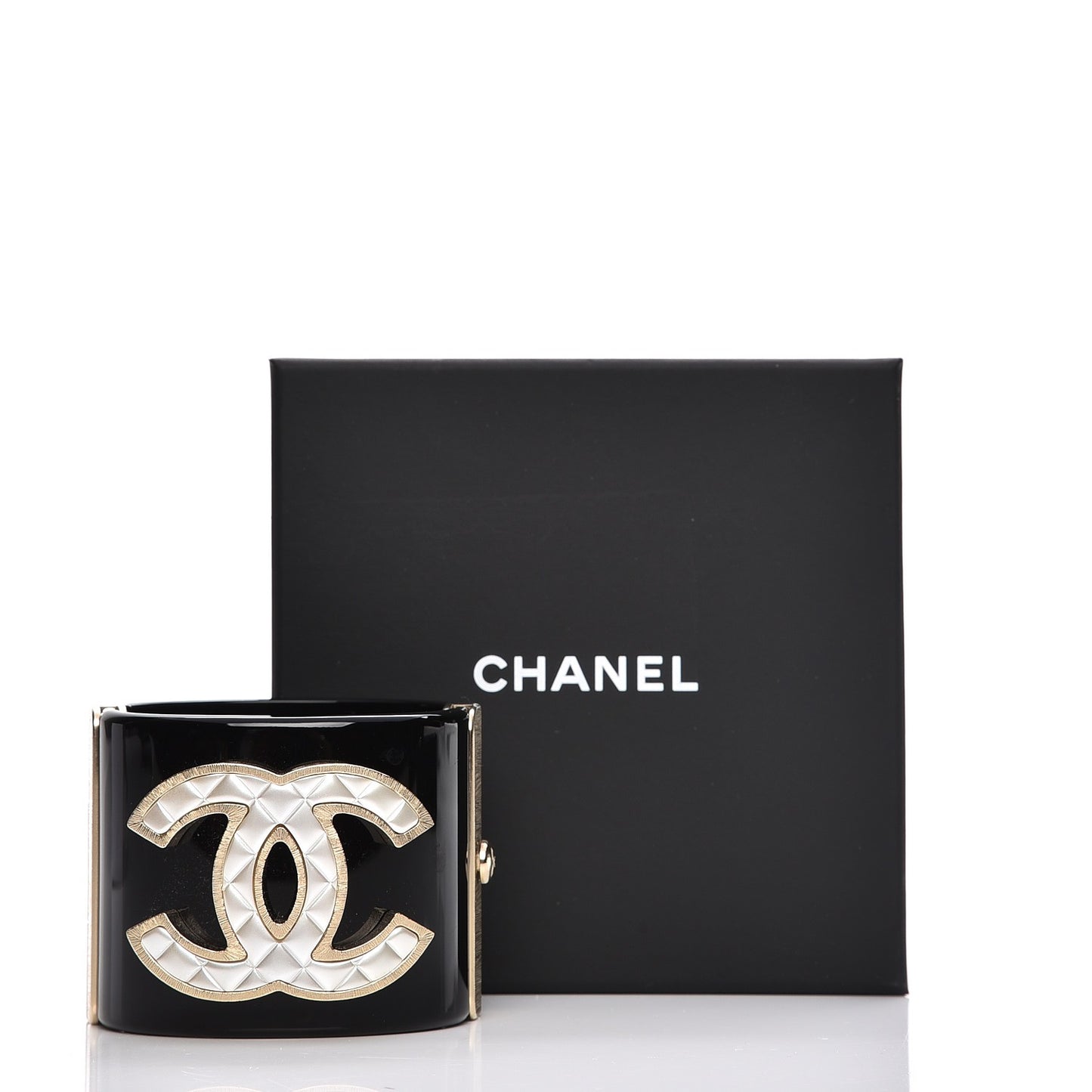 Resin Quilted CC Cuff Black Gold