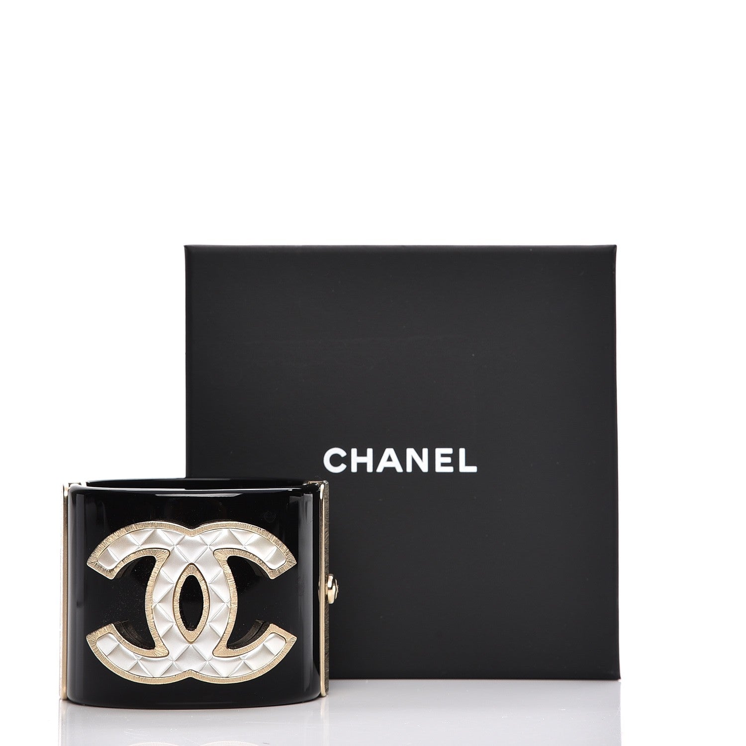 Chanel Resin Quilted CC Cuff Black Gold 6 of 6