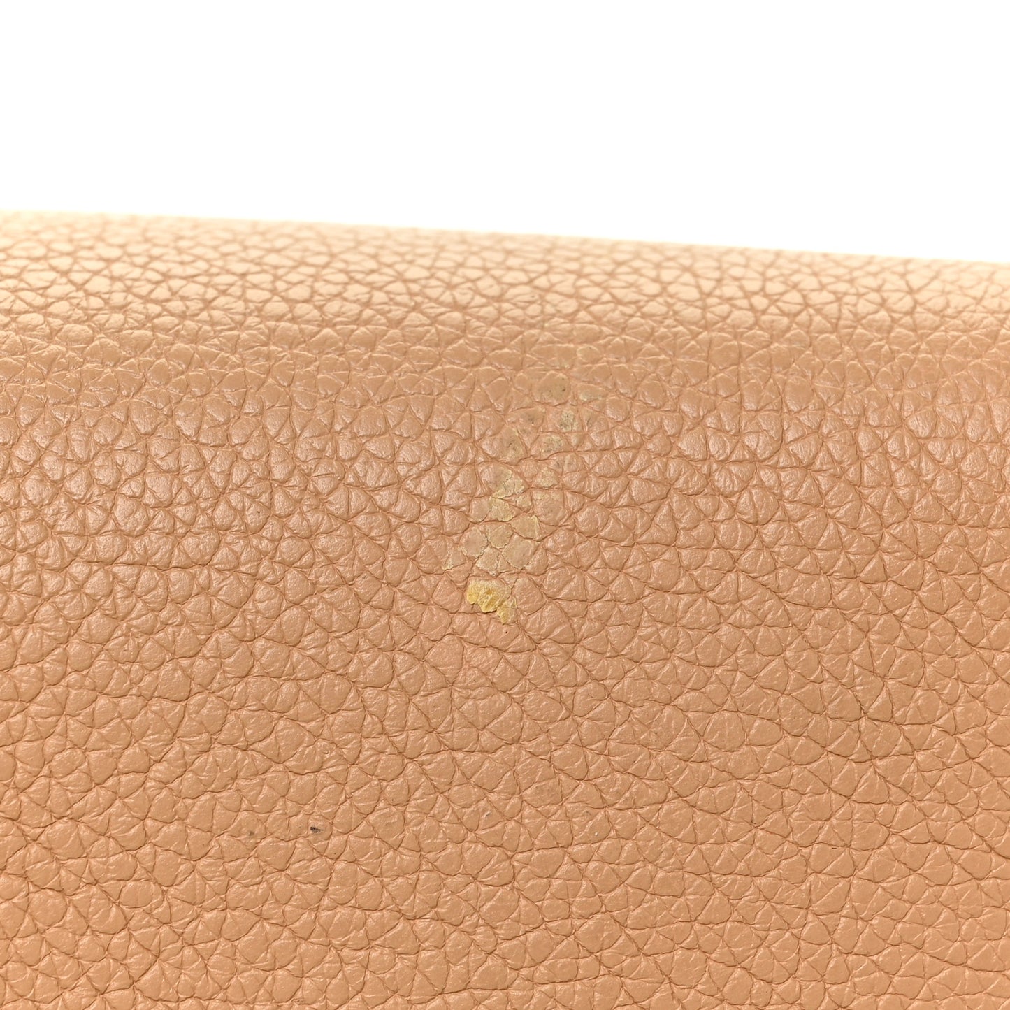 Calfskin Lockme Bucket MM Arizona Beige