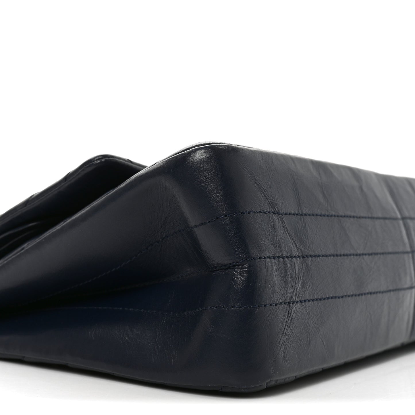 Aged Calfskin Chevron Quilted 2.55 Reissue 226 Flap Navy Blue
