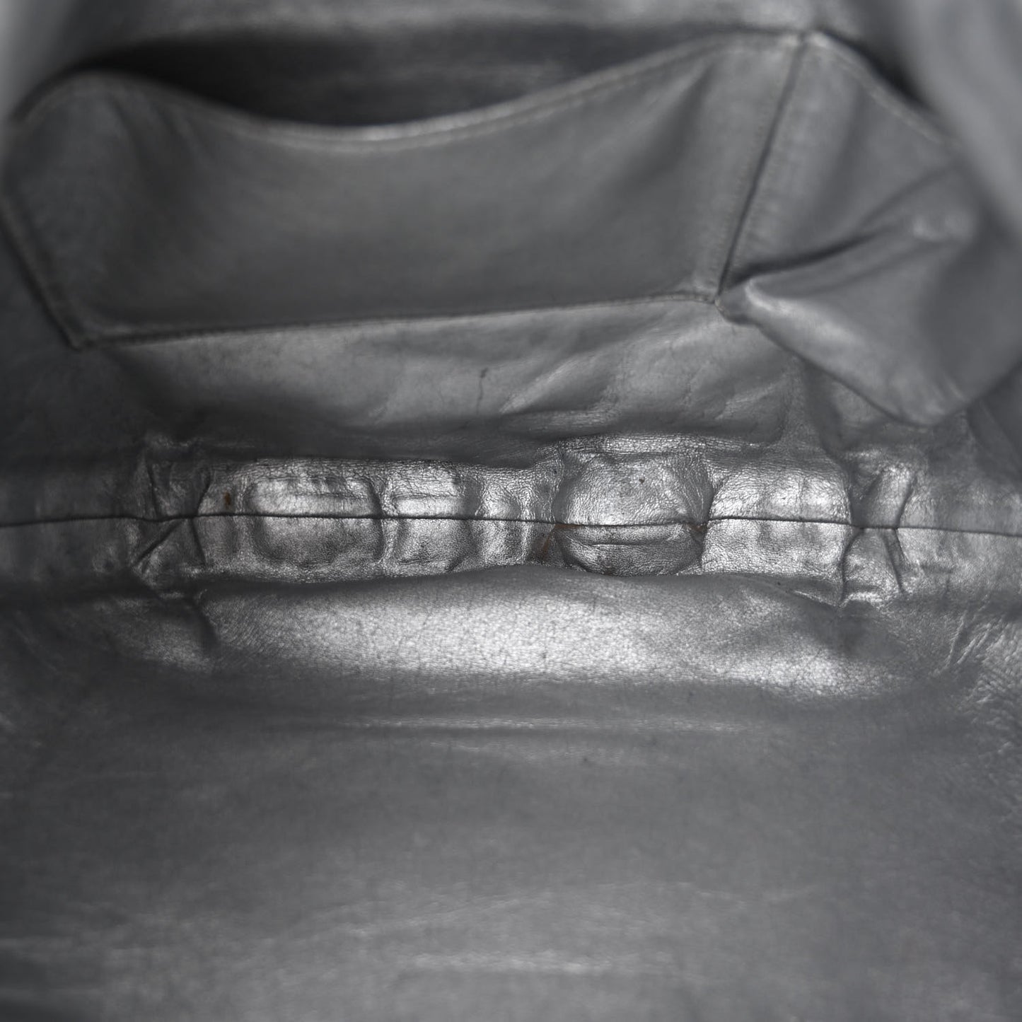 Glazed Caviar Modern Chain Hobo Black