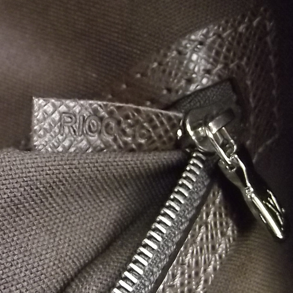 Louis Vuitton Taiga Ivan Carry On Grizzli 11 of 11