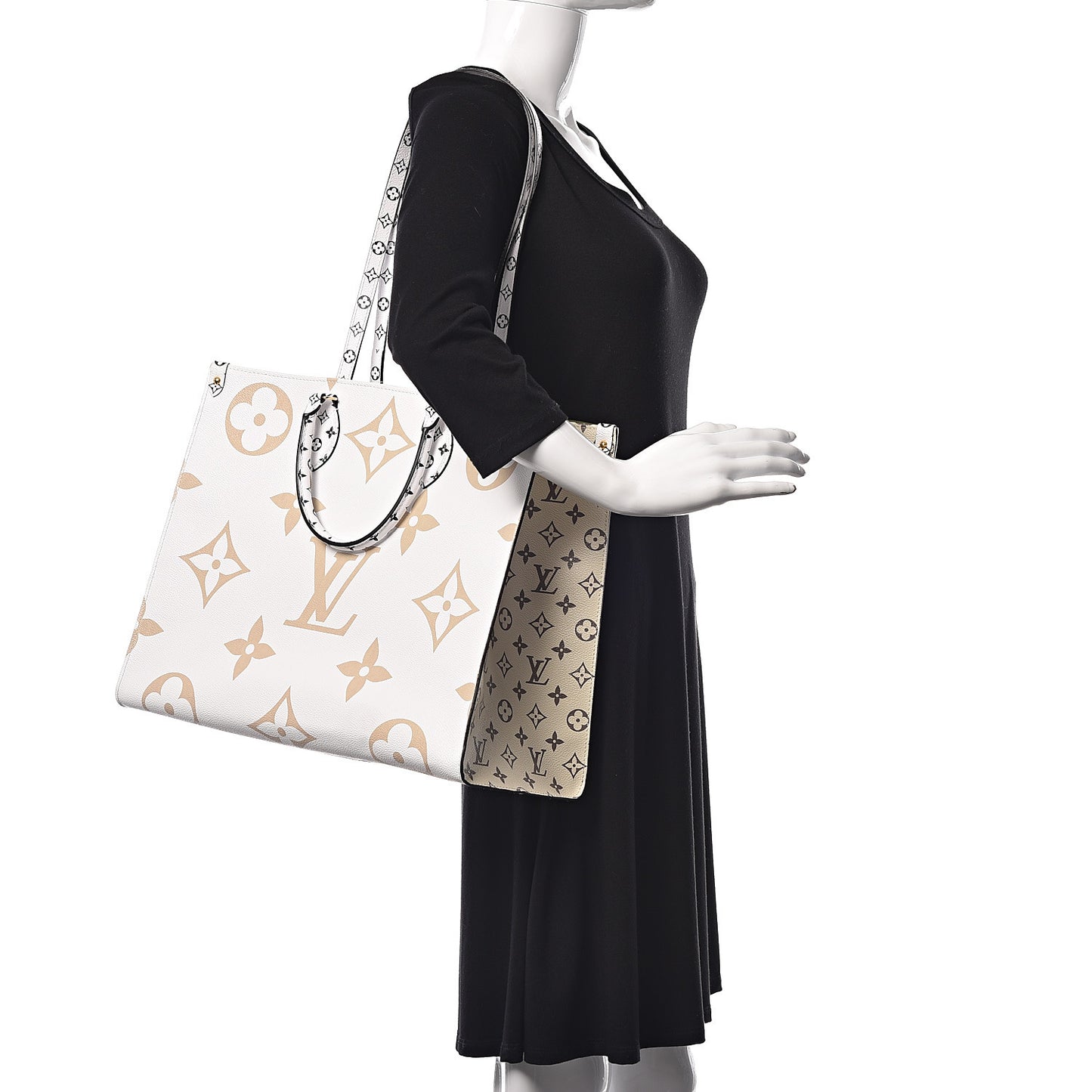 Monogram Giant Onthego GM Kaki Beige