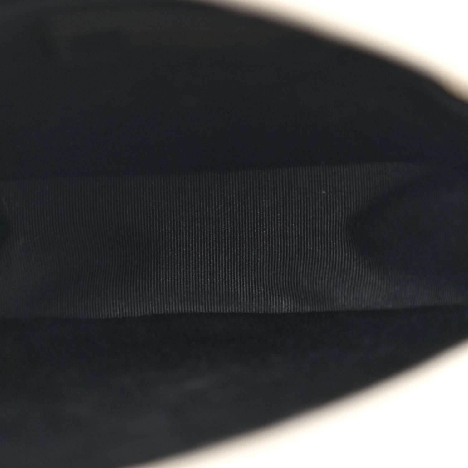 Saint Laurent Grain De Poudre Matelasse Chevron Quilted Round Vinyle Camera Bag Crema Soft 5 of 14