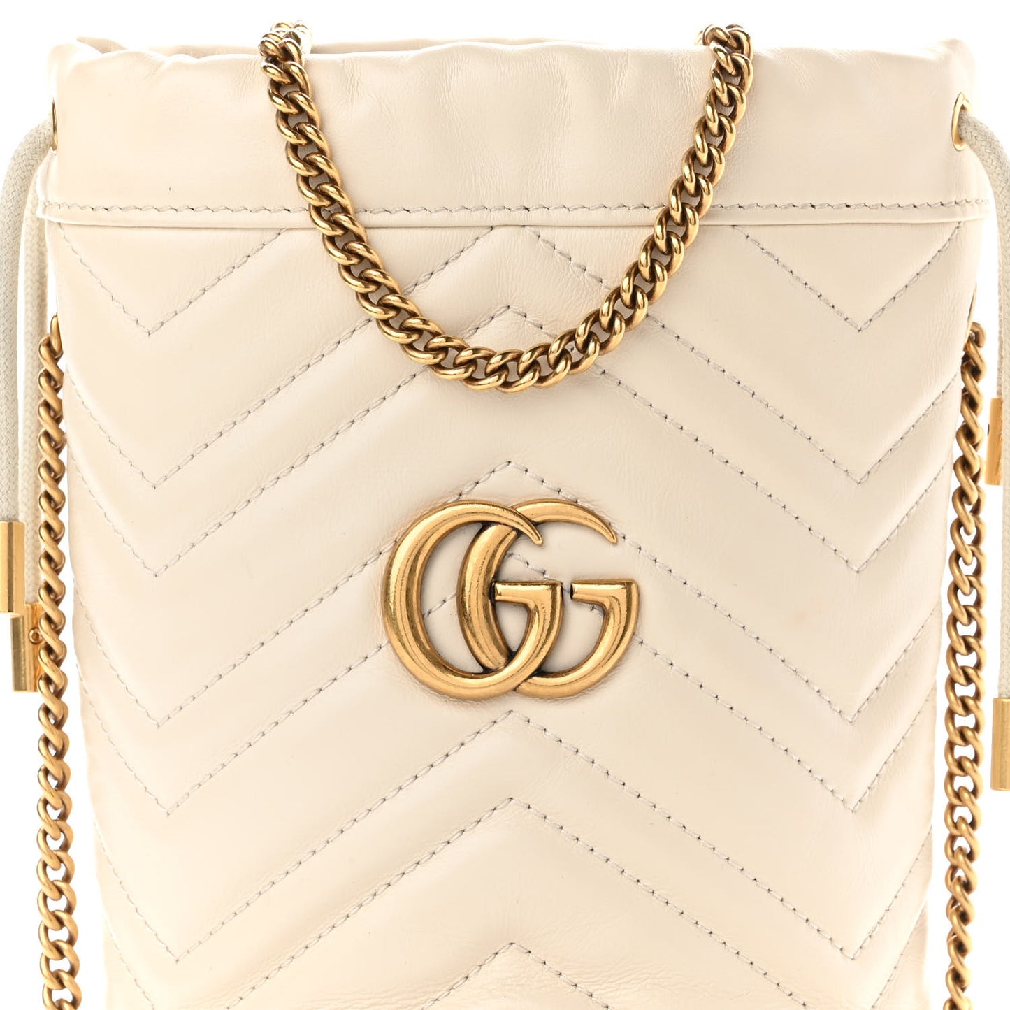 Calfskin Matelasse Mini GG Marmont 2.0 Bucket Bag White