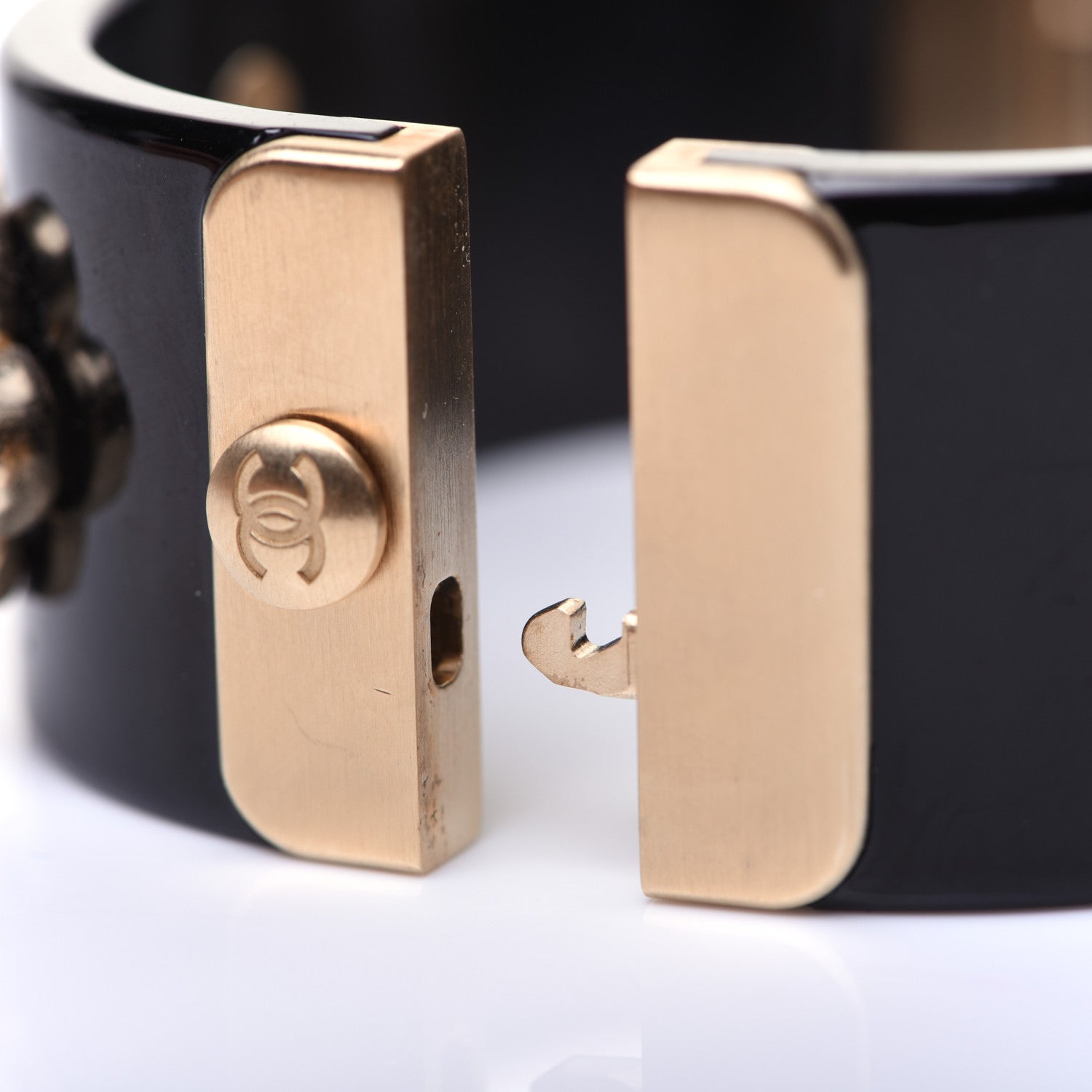 Chanel Resin Gripoix CC Cuff Black 12 of 13