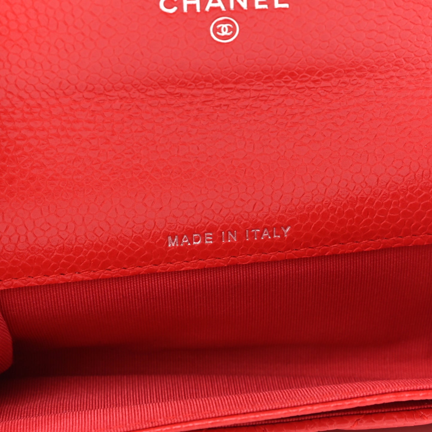Caviar Quilted Incognito Flap Card Holder Red