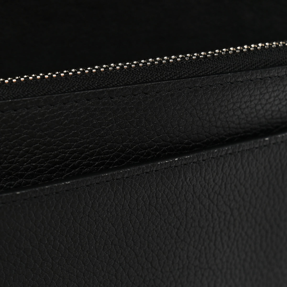 Soft Calfskin My Lockme Pochette Black