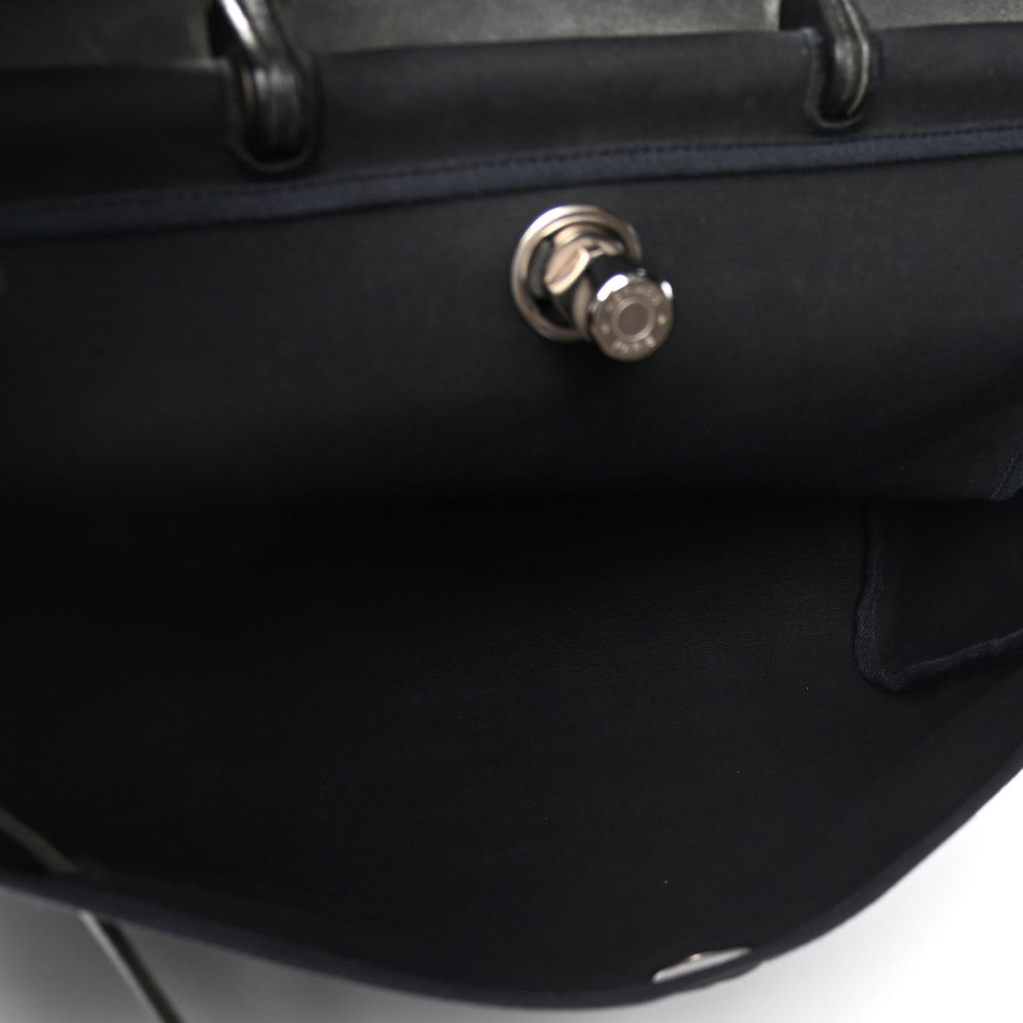 Toile Vache Calfskin Herbag 30 PM Black
