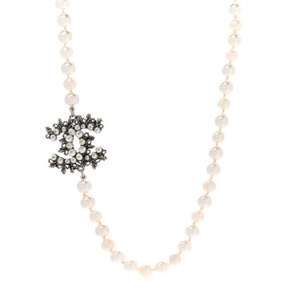 Chanel Pearl CC Short Necklace Silver 1 of 8