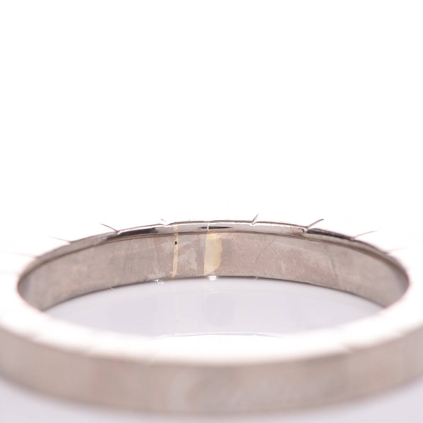 18K White Gold Lanieres Ring 59 8.75