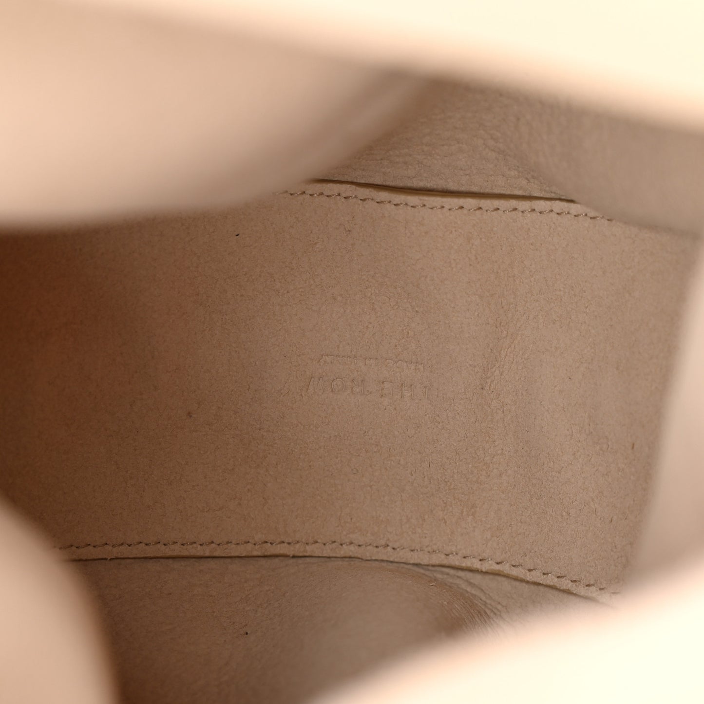 Deerskin Isa Shoulder Bag Porcelain