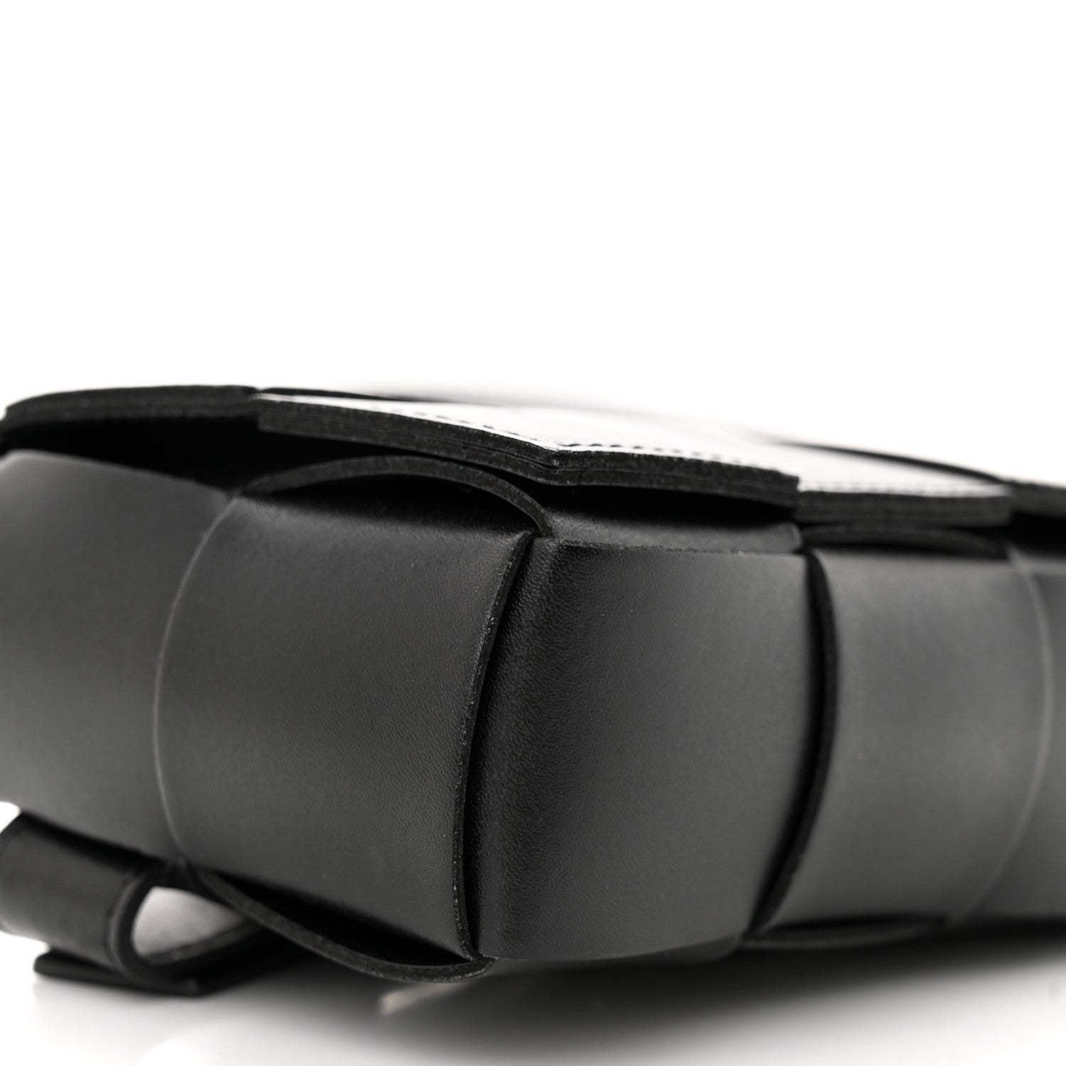 Bottega Veneta Nappa Maxi Intreccio The Belt Cassette Bag Black 8 of 9