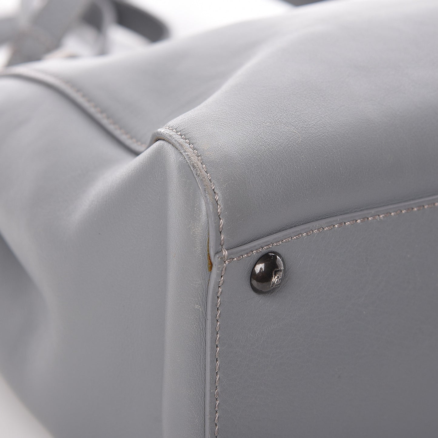 Vitello Suede Medium Peekaboo Iconic Satchel Grigio Chiaro