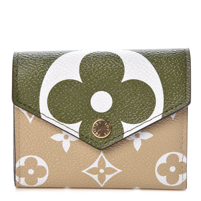 Louis Vuitton Monogram Giant Zoe Wallet Kaki 1 of 7