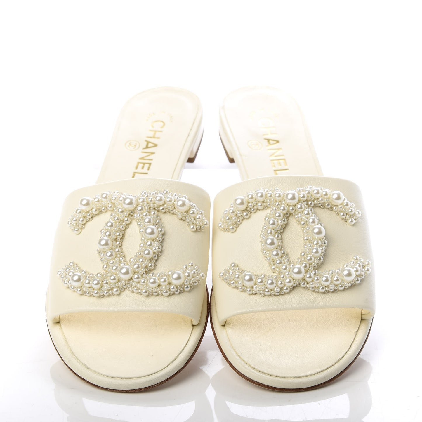 Lambskin Pearl CC Flat Sandals 37.5 Ivory