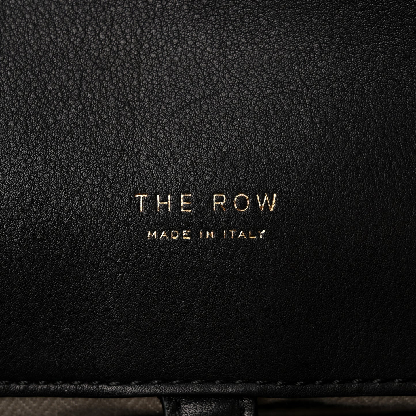 Polished Saddle Calfskin Soft Margaux 17 Black