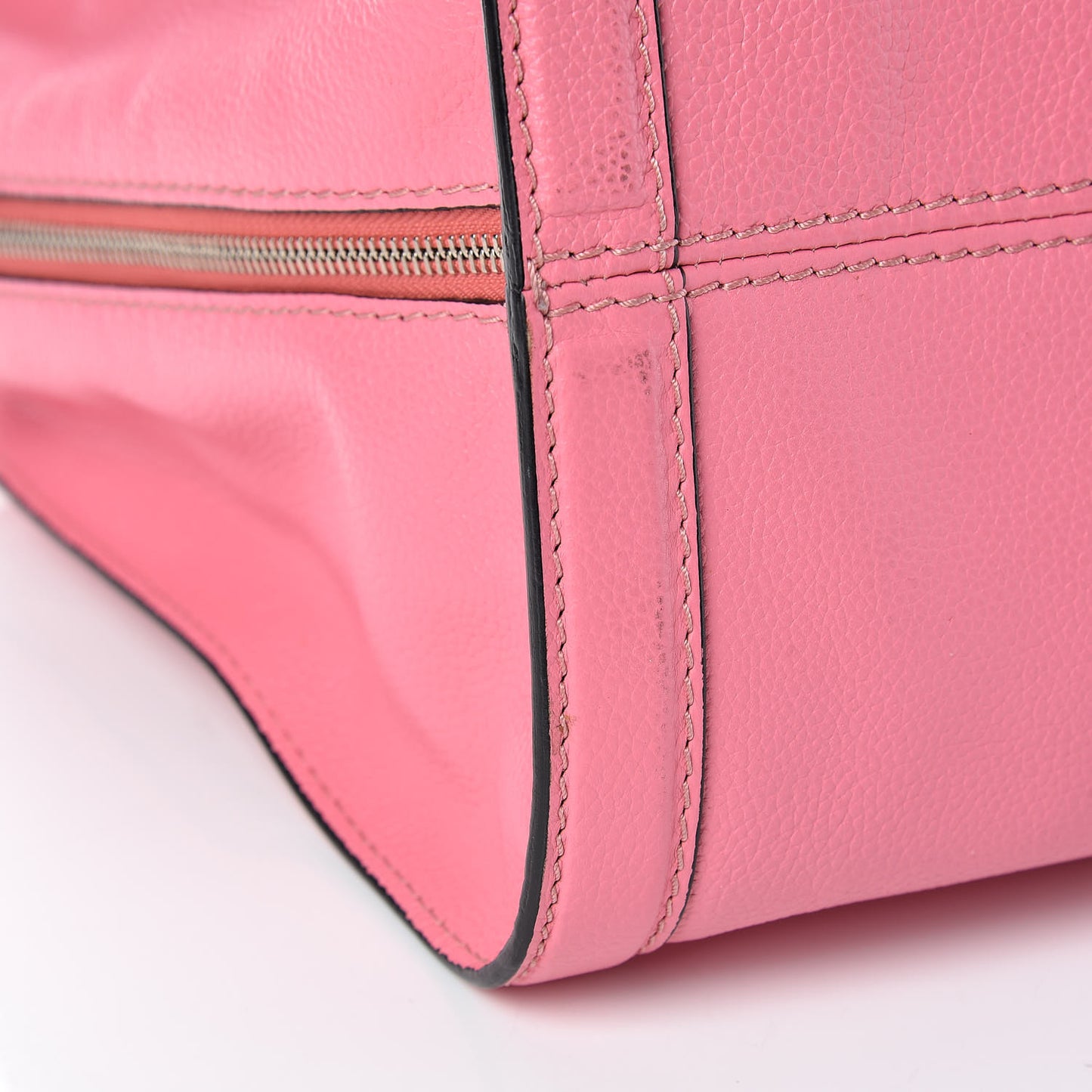 Pebbled Calfskin Large Skull Padlock Zip Around Tote Pink
