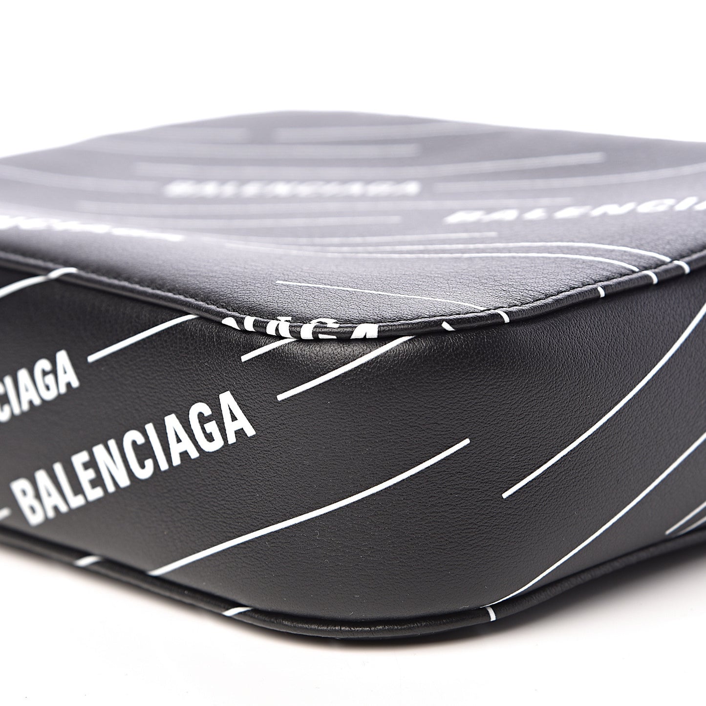 Calfskin Everyday Logo Print S Camera Bag Black