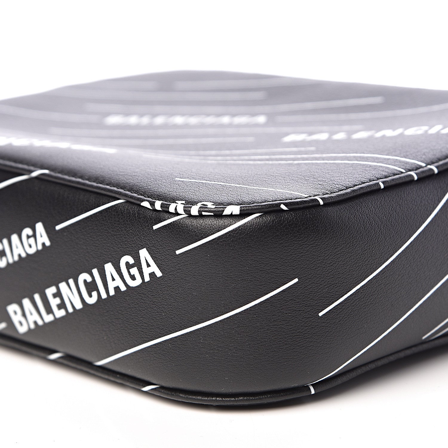 Balenciaga Calfskin Everyday Logo Print S Camera Bag Black 9 of 10