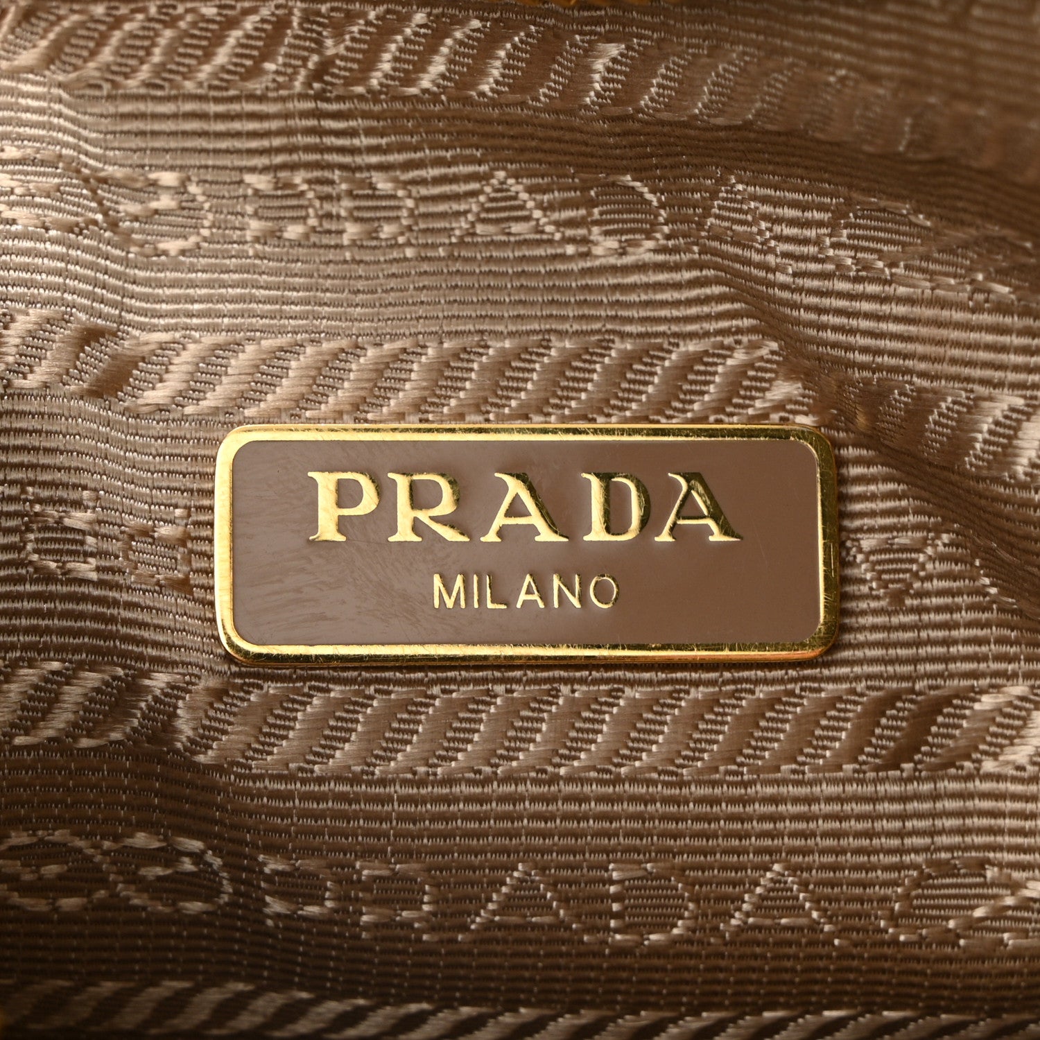 Prada Saffiano Re-Edition 2005 Shoulder Bag Cammeo 6 of 11