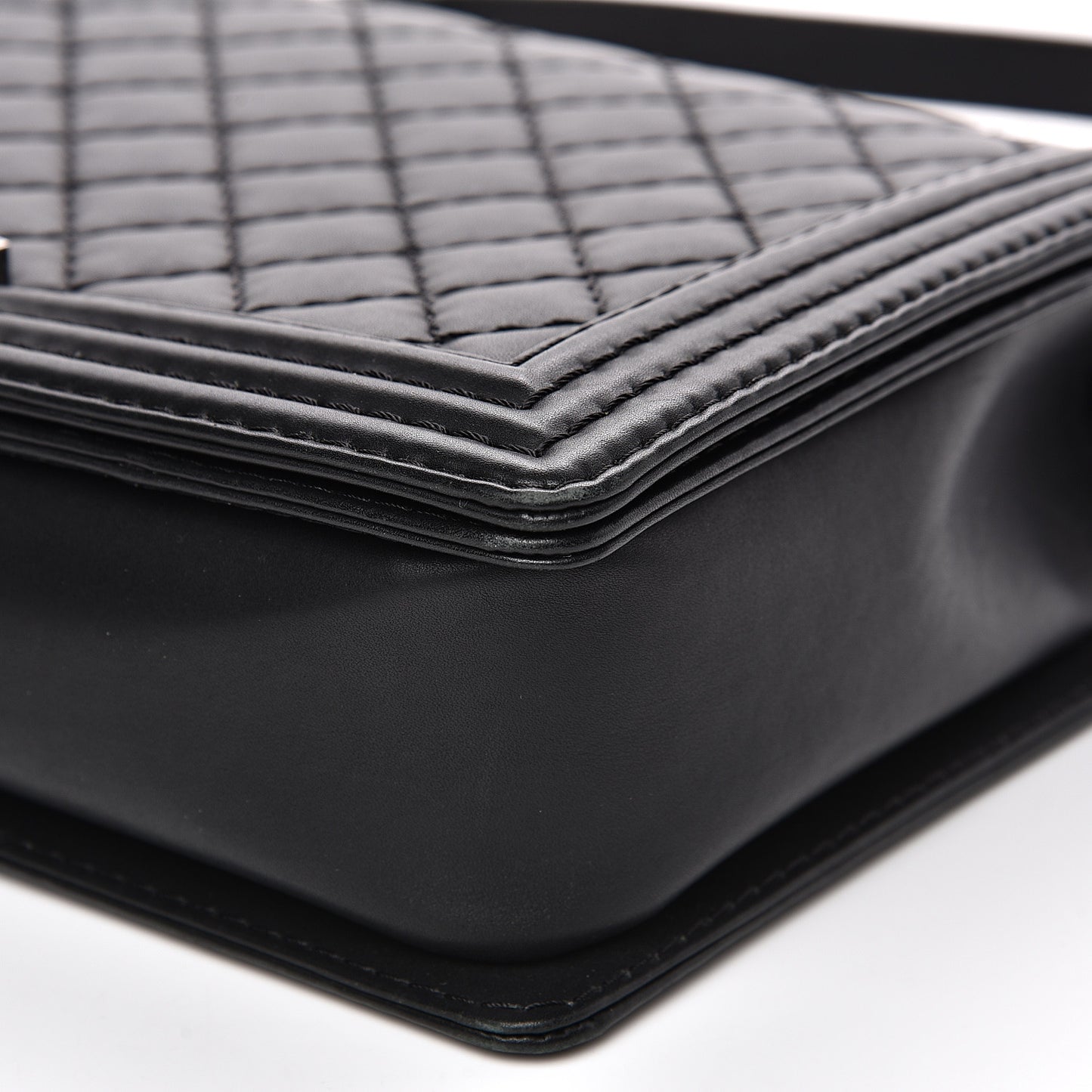 Lambskin Quilted Large Boy Flap Black