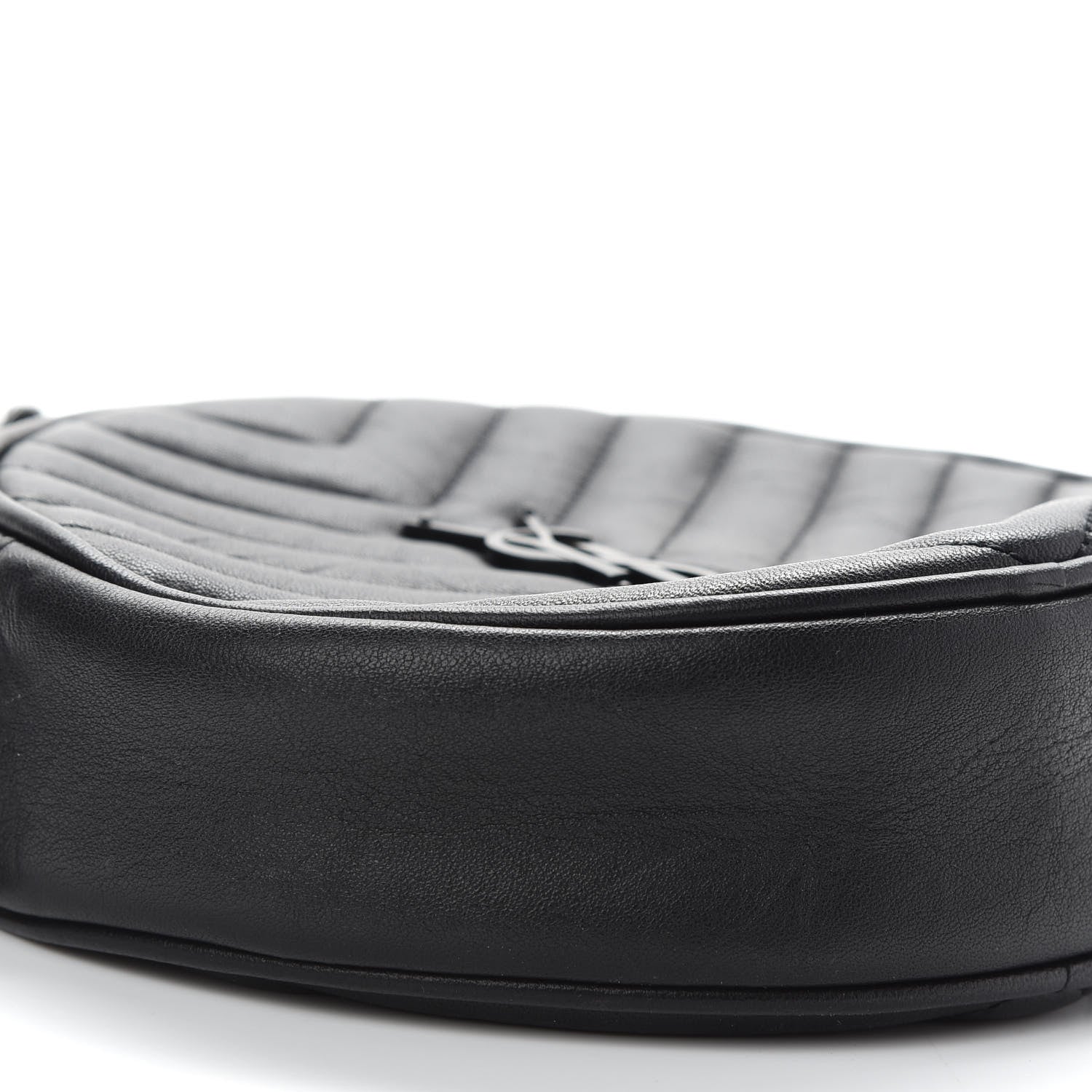 Saint Laurent Matelasse Chevron Round Vinyle Camera Bag Black 8 of 10