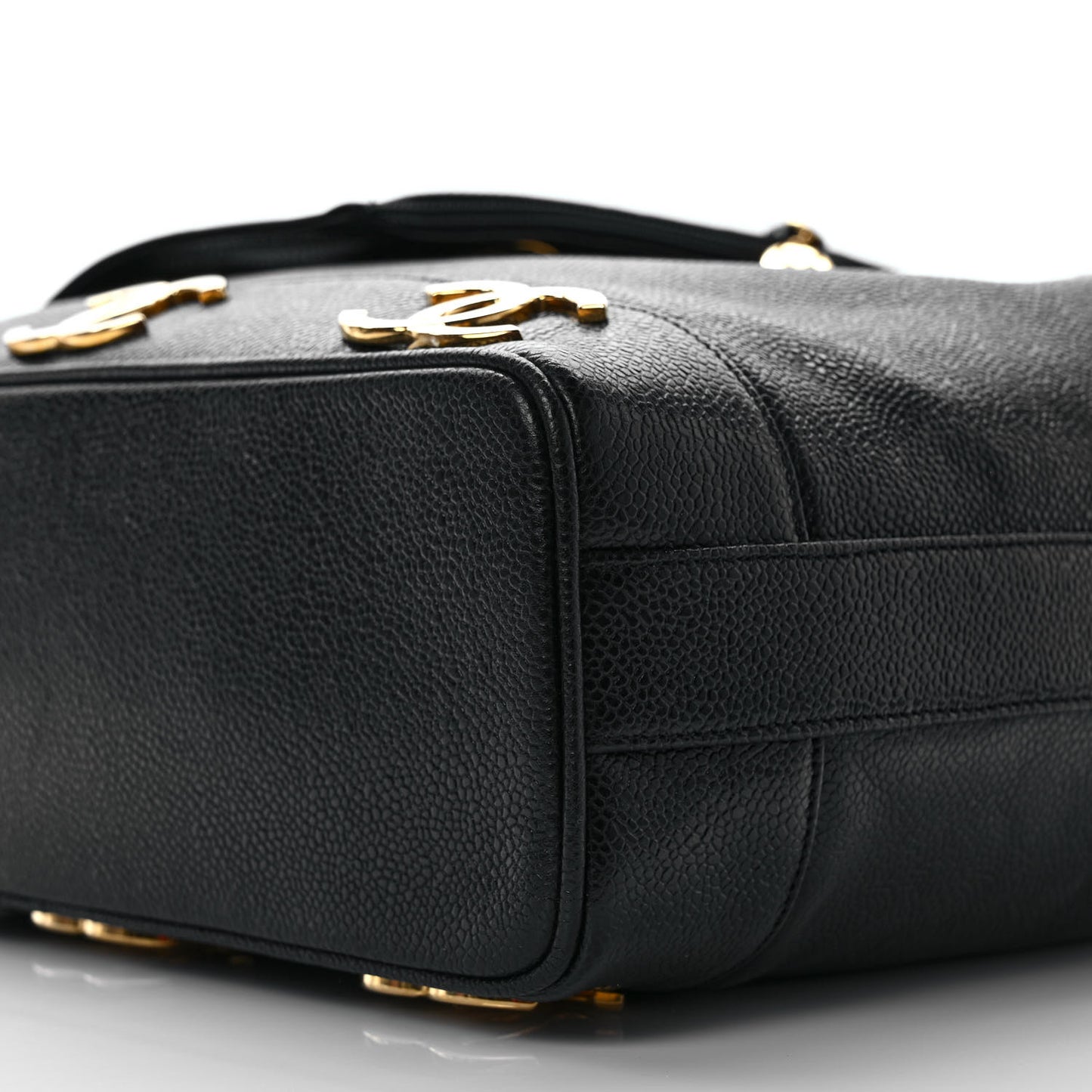 Caviar CC Drawstring Shoulder Bag Black